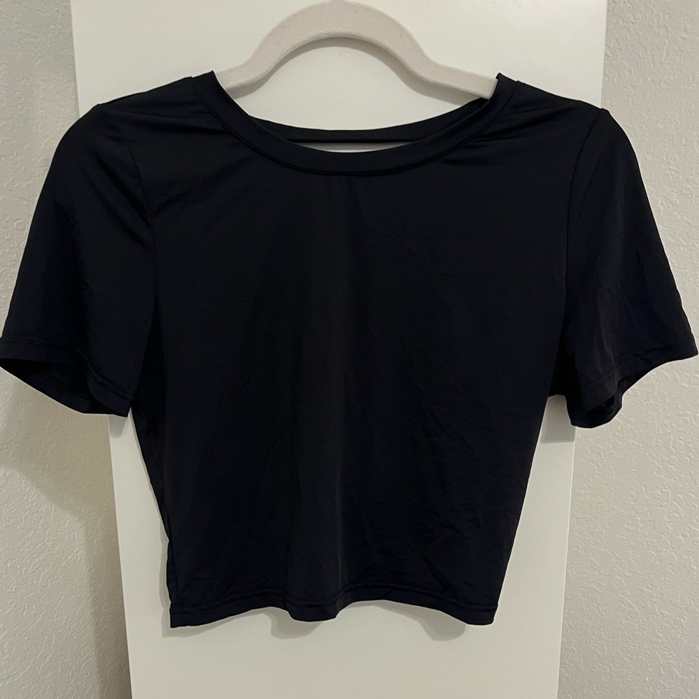 Cropped Black Athletic Top